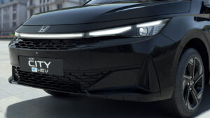 AR_AD_MAR_26_HONDA_CITY_e-HEV_FACE_LIFT_FRONT_LOOK_WITH_GRILLE_03_a